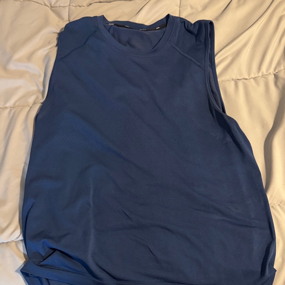 RHONE Blue Sleeveless Athletic shirt sz L